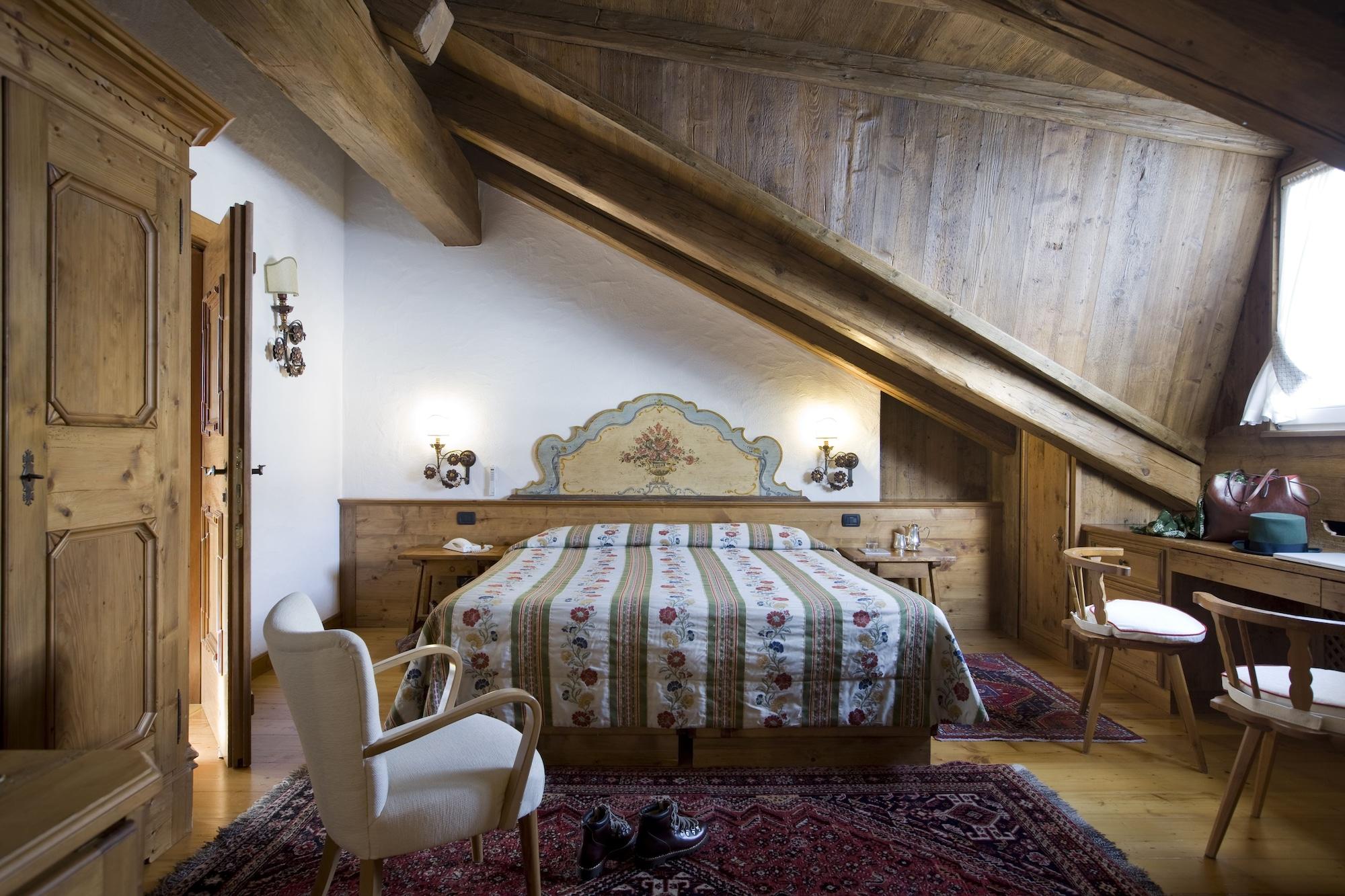 Hotel Cortina Cortina dʼAmpezzo Esterno foto