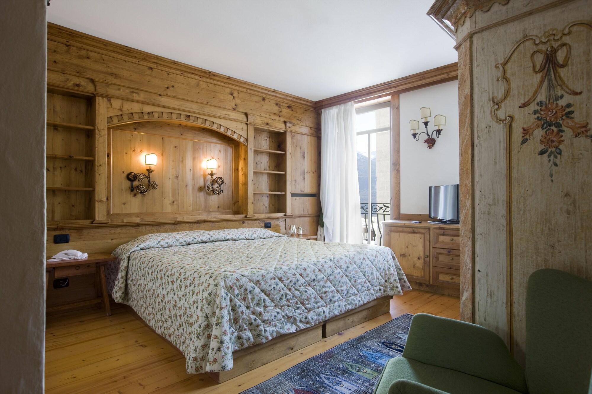 Hotel Cortina Cortina dʼAmpezzo Esterno foto