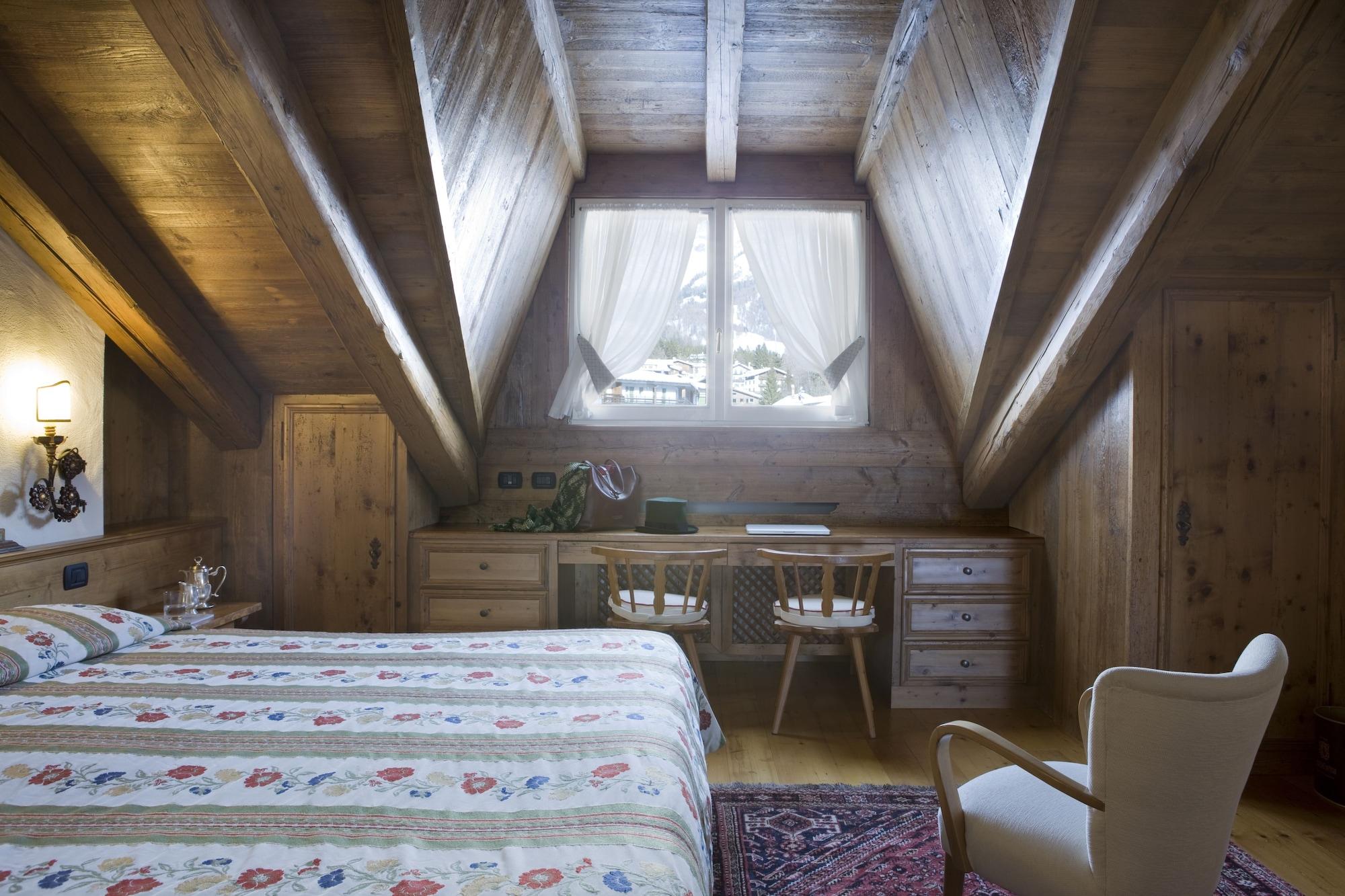 Hotel Cortina Cortina dʼAmpezzo Esterno foto