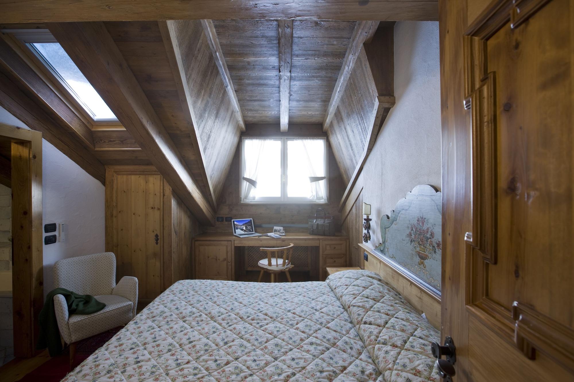 Hotel Cortina Cortina dʼAmpezzo Esterno foto
