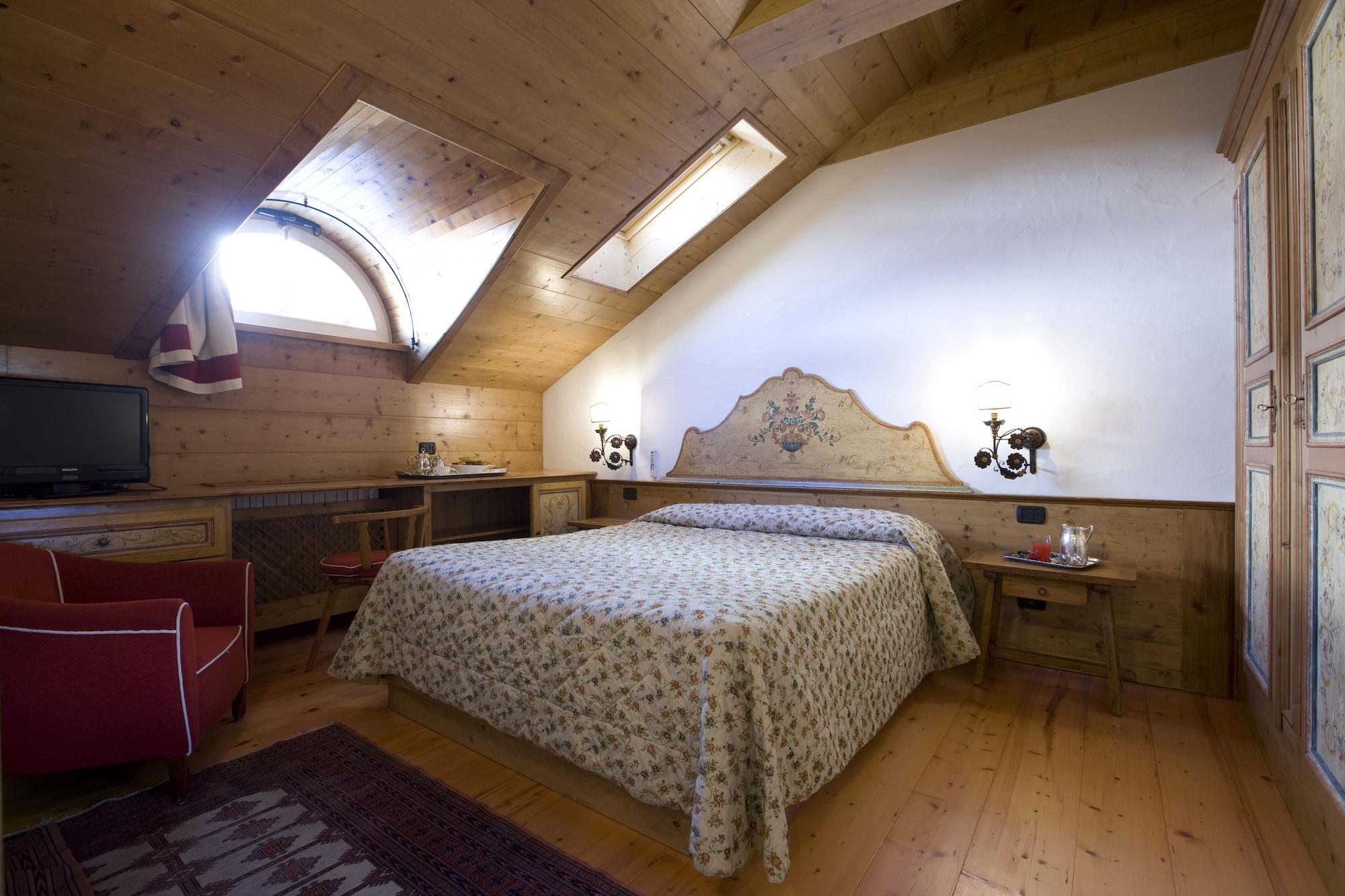 Hotel Cortina Cortina dʼAmpezzo Esterno foto