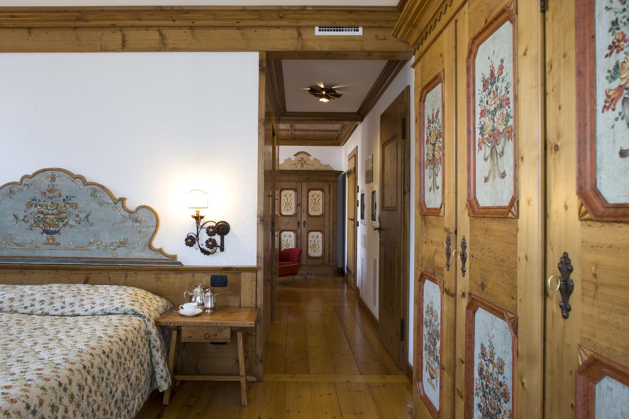 Hotel Cortina Cortina dʼAmpezzo Esterno foto