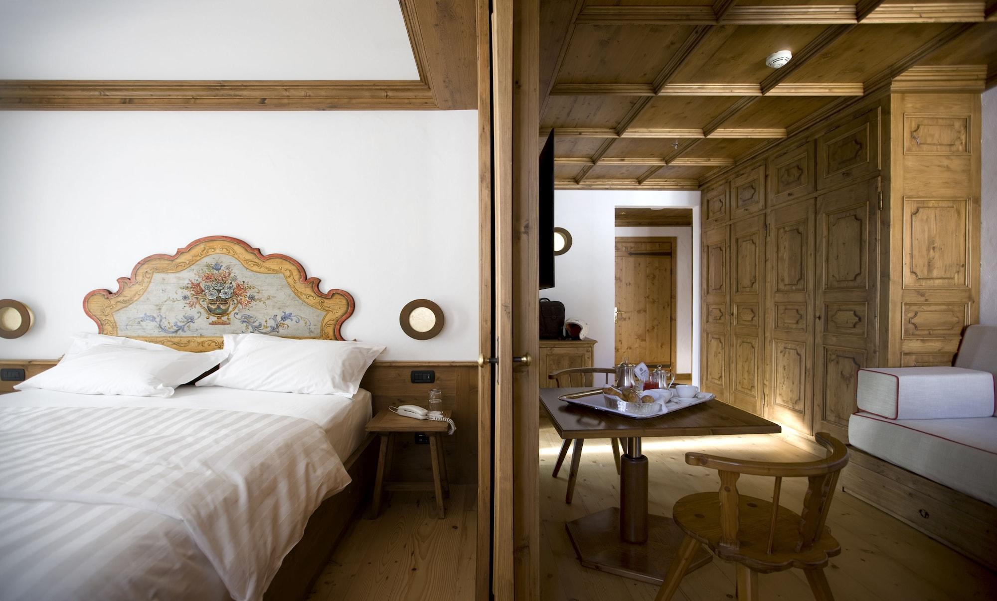 Hotel Cortina Cortina dʼAmpezzo Esterno foto