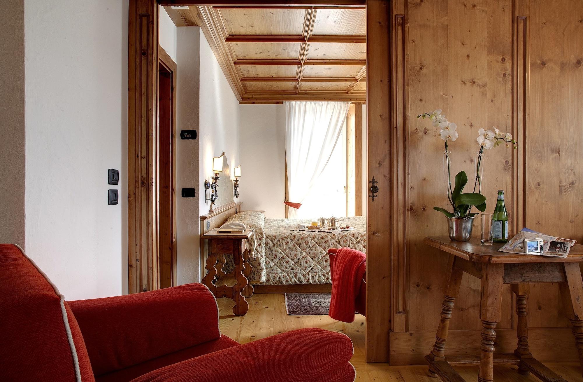 Hotel Cortina Cortina dʼAmpezzo Esterno foto