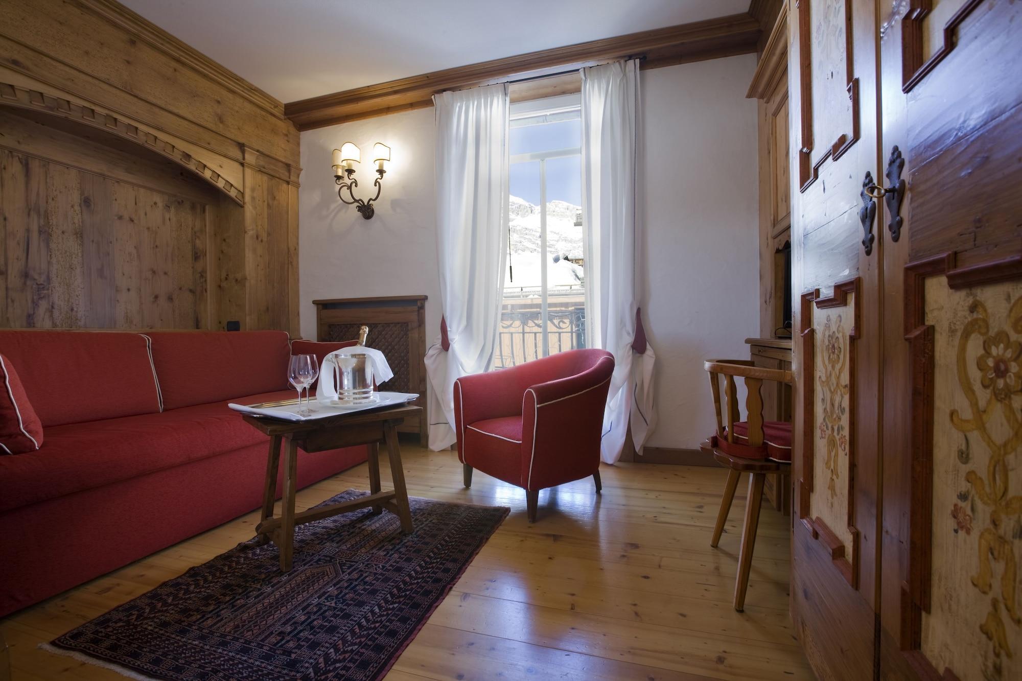 Hotel Cortina Cortina dʼAmpezzo Esterno foto
