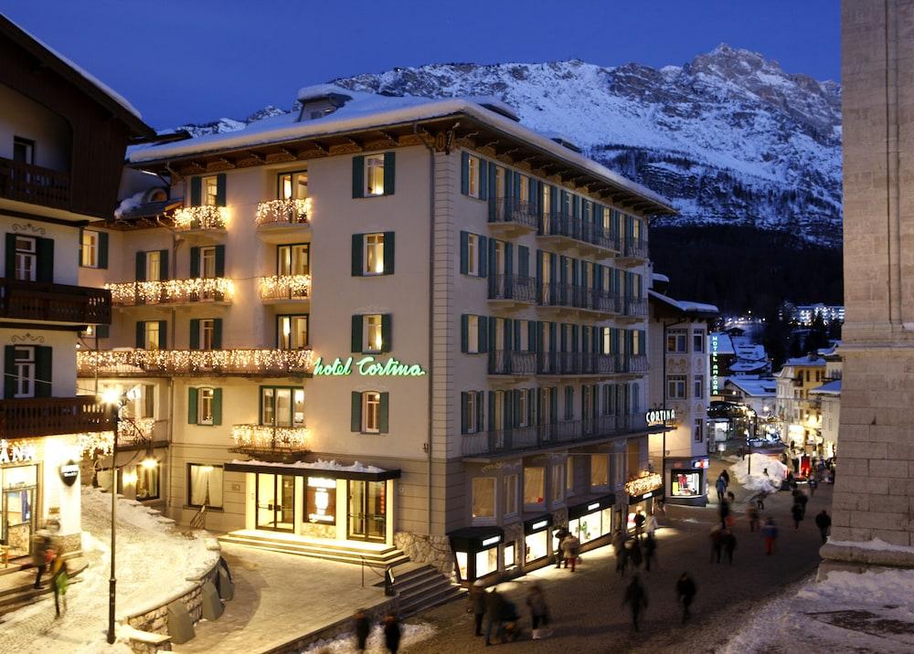 Hotel Cortina Cortina dʼAmpezzo Esterno foto