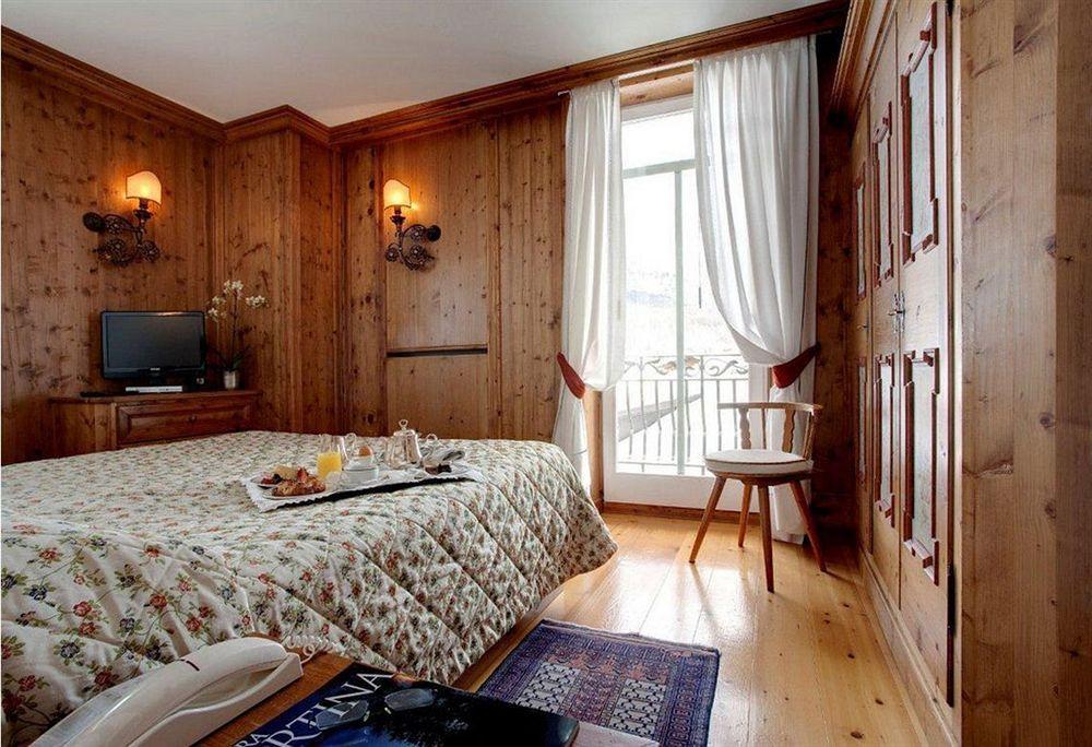 Hotel Cortina Cortina dʼAmpezzo Esterno foto
