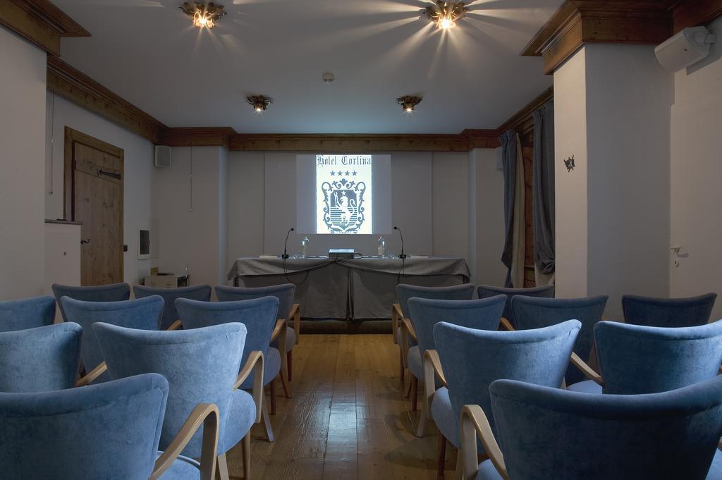 Hotel Cortina Cortina dʼAmpezzo Esterno foto