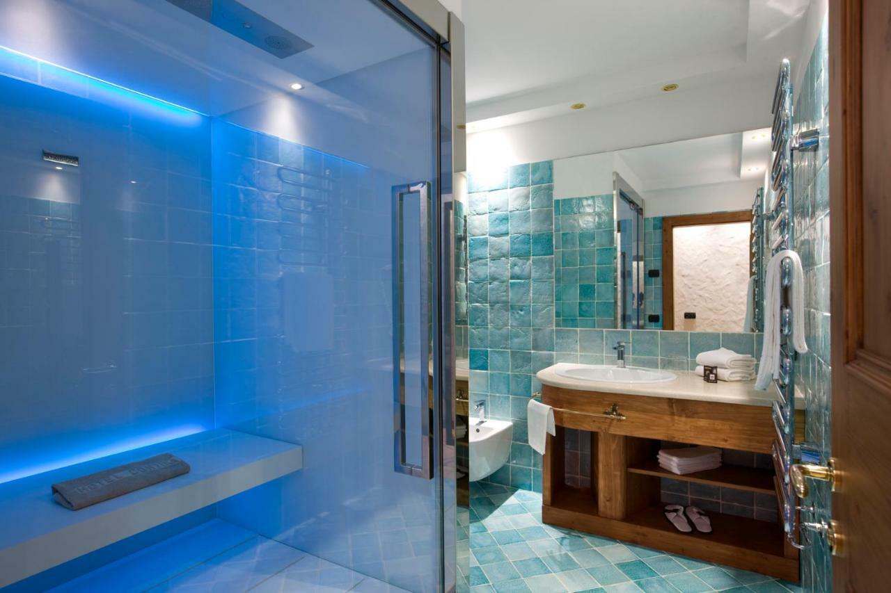 Hotel Cortina Cortina dʼAmpezzo Esterno foto